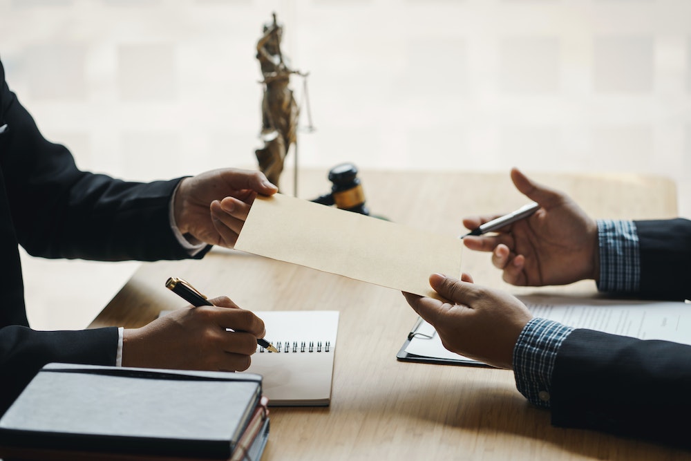 L'affichage obligatoire en entreprise : les règles à respecter en matière de lutte contre la discrimination fondée sur l'âge