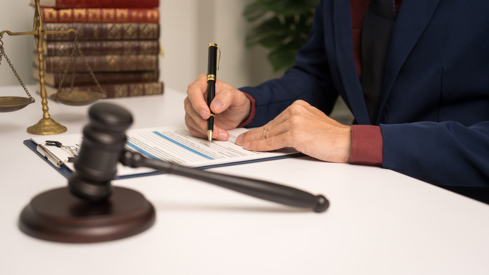 La force obligatoire du contrat : un principe fondamental du droit des contrats