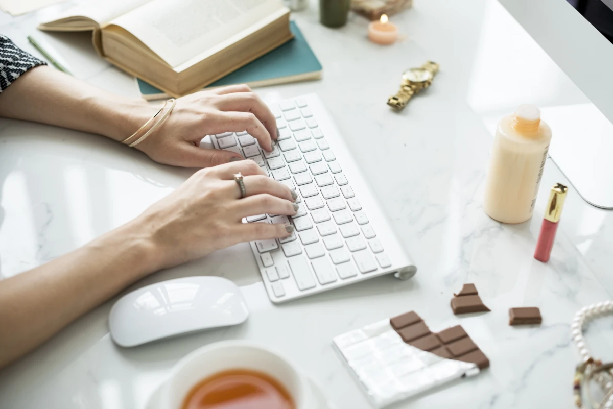 Le Droit à l'Information des Consommateurs : Un Pilier Fondamental de la Protection Juridique