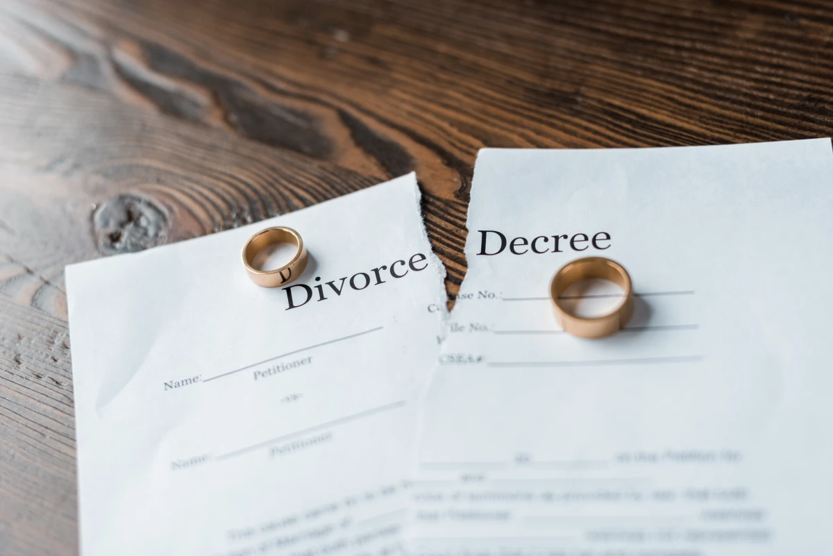 Le divorce pour faute : comprendre ses enjeux et ses implications juridiques