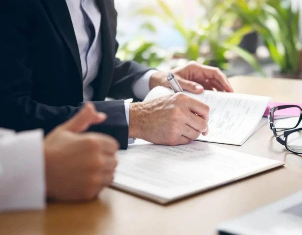 Impact des lois sur la formation continue sur le titre professionnel formateur pour adulte